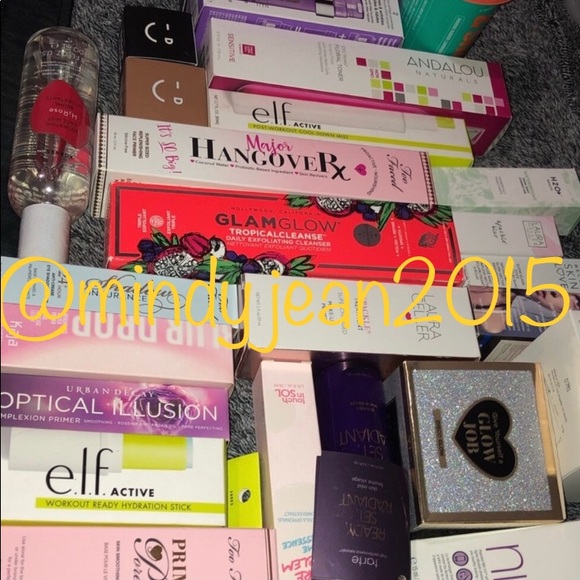 🔥ONLY 2 left!!! “5-$28” Mystery Beauty Box!! - Picture 5 of 10